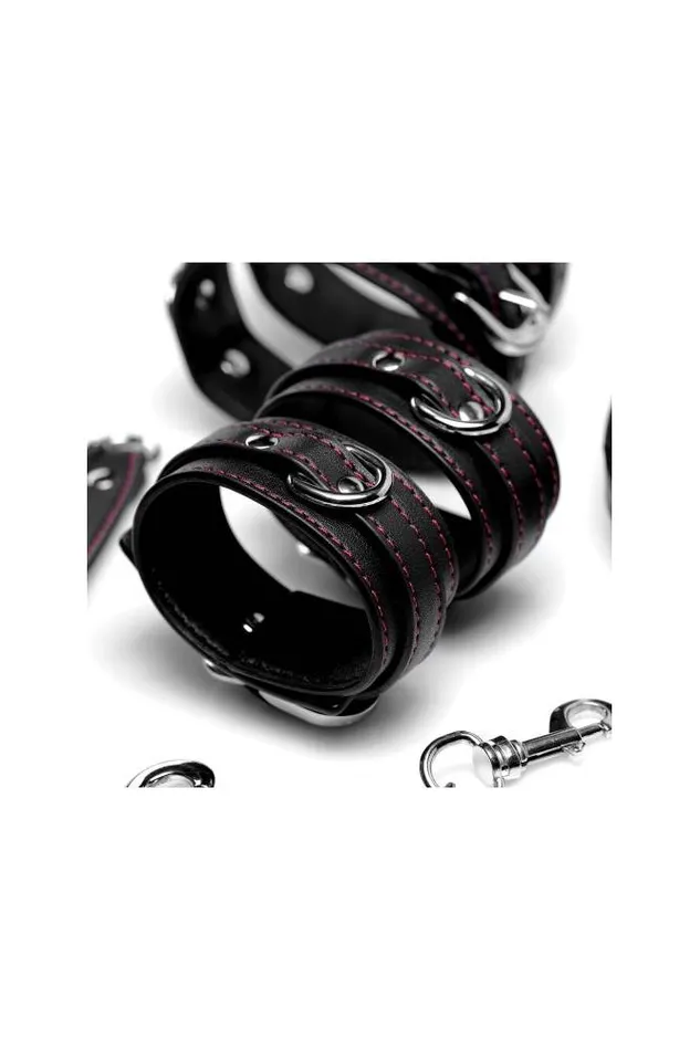 XR Brands Couples XR Brands Master Series Kinky Clutch Bondage Set with Carrying Case Black