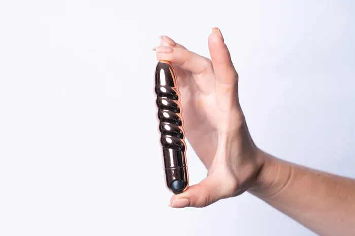 Female Sex Toys Lola 10 Function Vibrating Twisty Bullet Rose Gold Maia Toys