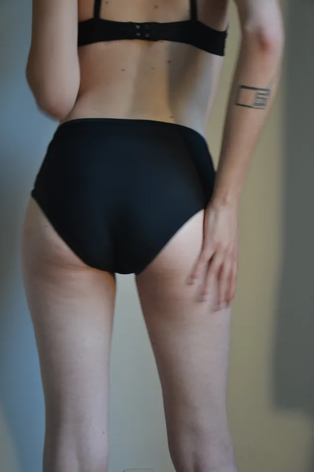 Untag Maria Tucking corrective briefs Vibrators